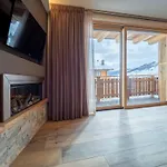 Deschana Lodge