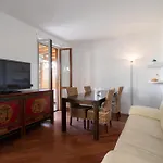 Tavaredo House