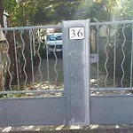Casa Ellie - Casa Vacanze Con Giardino E Posto Auto Privati