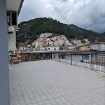 Piccolo Appartamento Con Grande Terrazzo Panoramico