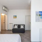 Exclusive: Fronte Mare Con Terrazzo E Parcheggio