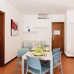 Marina 3