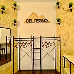 Del Regno Holiday House