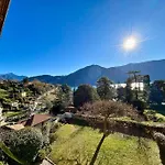 Elegant Apartment Inside Villa Fontana