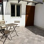 Rj-House Qs