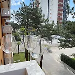 Lovely Apartment In Lignano Sabbiadoro & Parking