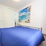Raiamar Living Apartment
