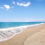 3 Bedroom Cozy Apartment In Scalea