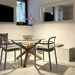 Peler, Stylish Apartment With Garage