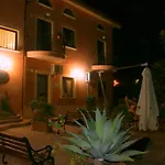 Villa Aurora
