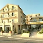 Hotel Bridge