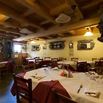 L' Aroula Rooms & Restaurant