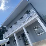 Grey House Guest House Luxury