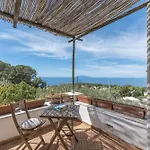 Villa Paolina Relaxing In Garden