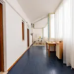 Comfy Sea View Apt With Covered Balcony And Parking