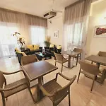Hotel Laura