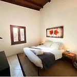 Surfing Cottages