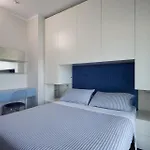 Luxury Seafront With Private Parking And Beach