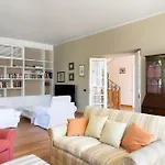 Villa Magnolia - Lakeview Pool And Covered Parking