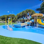 Camping Lacona Pineta