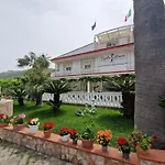 Santa Venere Apartments 