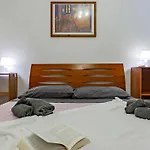 Casa Kira