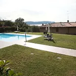 Panorama Lake View, Pool & Garden, 2 Bathrooms, Kingsize & Single-Beds, Fast Internet