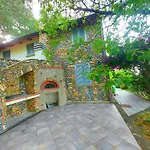 Villa Vallelonga
