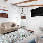 Yourhome - Jolly Pini Apartment