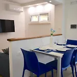 Nilos Apartment