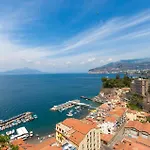 Stunning Apartment In Napoli With Wifi