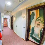 Victoria Hotel