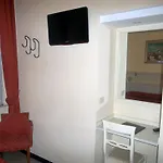 Hotel Lo Squalo