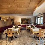 Almhotel Lenz