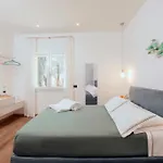 0.8 Guest House