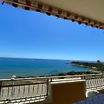 Appartamento Con Terrazzo Sul Mare.