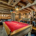 Luxury Chalet Cortina With Jacuzzi