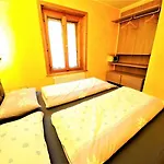 Residence Casa Longa By Livigno Accomodation