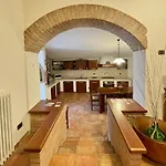 Chalet Nella Roccia Da Marinella