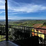 Le Quiete Stanze, Tra Le Colline E Il Mare