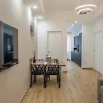 Three Moons Boutique House/Calypso