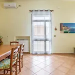 Coastal Heaven, Spacious Apartment Near The Beach