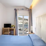 Bi Hotel