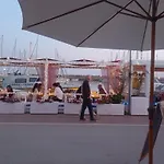 Appartamento 50 Mt Dal Mare