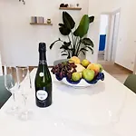 Susanna Boutique Home