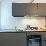 Pitty Home A Pesaro Zona Centro E Mare By Yohome