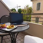 Pitty Home A Pesaro Zona Centro E Mare By Yohome