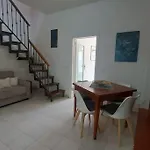 Casa Costanza