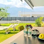 Elvy Garda Living Garden
