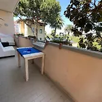 Un Passo Dal Mare